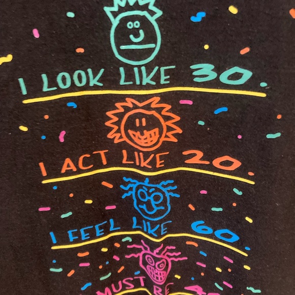 Fruit of the Loom Black Short Sleeve Tee with Colorful Graphic Design - Picture 7 of 7